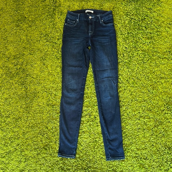 Guess Skinny jeans size 26 - Picture 1 of 1